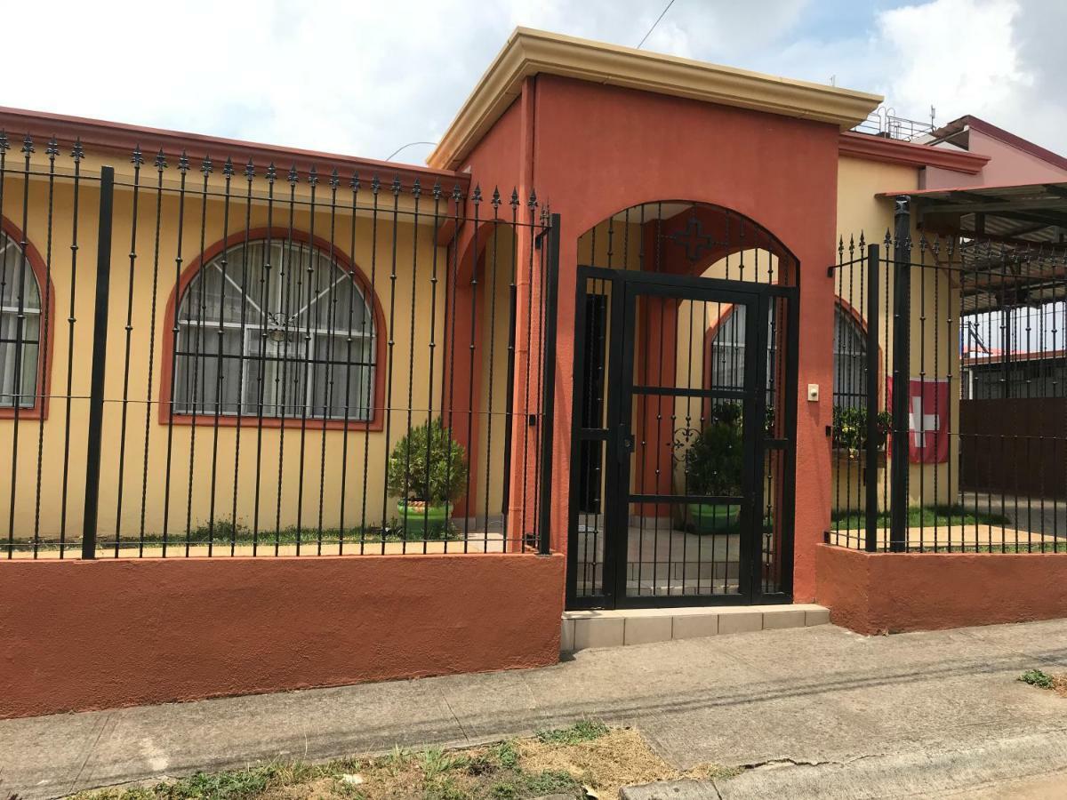 Casa del Suizo Desamparados (Alajuela) Exterior foto