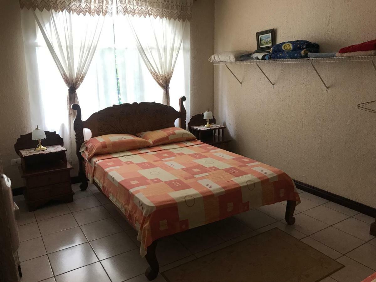 Casa del Suizo Desamparados (Alajuela) Exterior foto